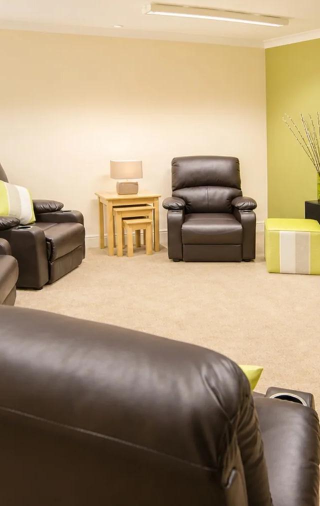 The Oaks Care Home - photo 2