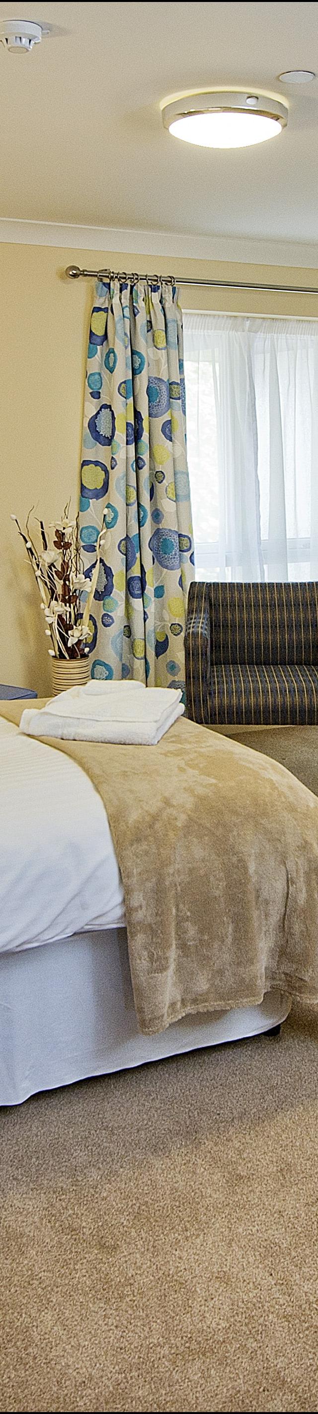 The Oaks Care Home - photo 2